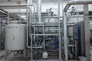 Sugar syrup pasteuriser